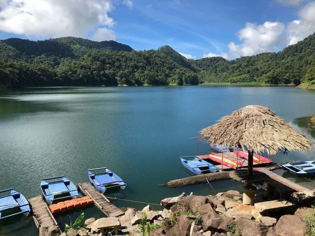 Serene Lake Balinsasayao - highlights of Twin Lake Tour